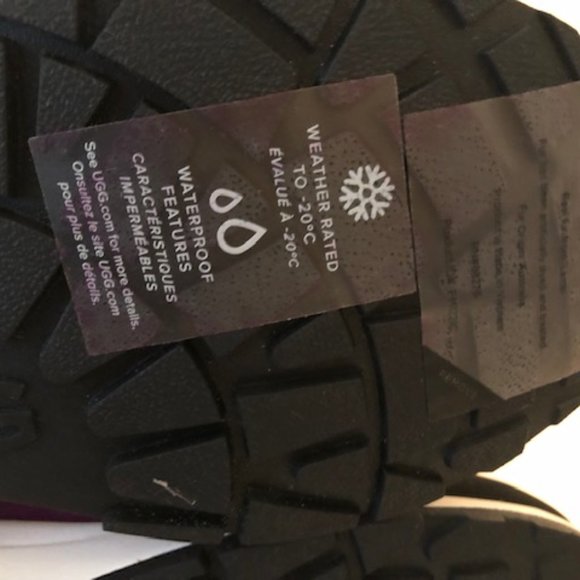 Ugg Turlock Waterproof Snow Boot. Size:  7.5 - Picture 7 of 12